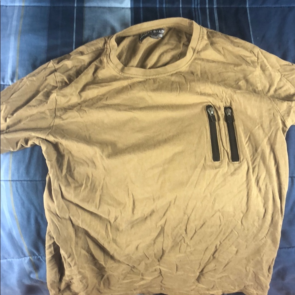 Brown t-shirt w/ zippers